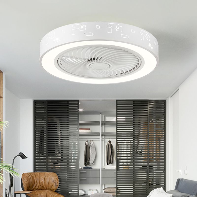 Lampada a ventola del soffitto in metallo nordico a filo arrotondato con lama di ventola di plastica