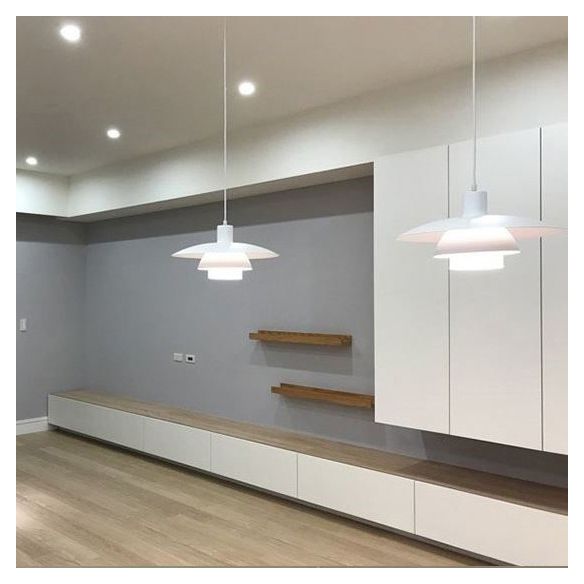 Simplicidad contemporánea Folletos de techo de granja con sombra metálica