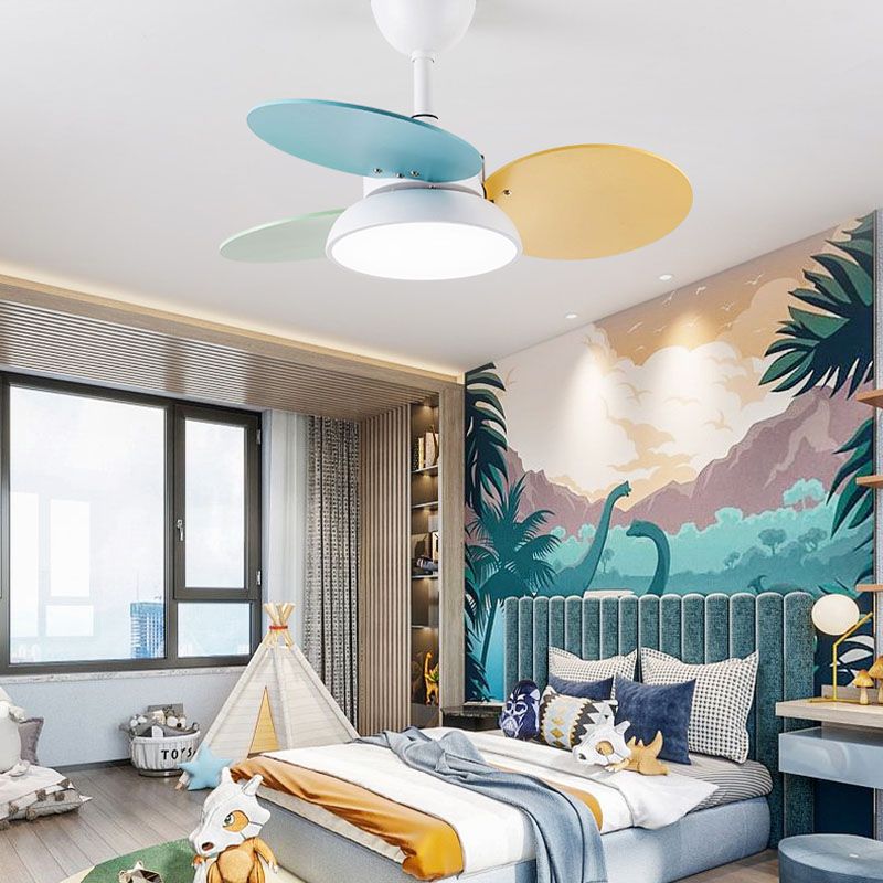 Niños Artísticos LED Light Light Iron Fan Landelier con lámina de madera colorida