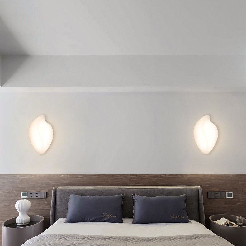 Single Modern White Wall Mounted Sconce Acrylic Wall Light for Bedroom