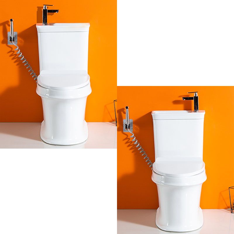 Siphon Jet Flush Toilet Modern One-Piece Toilet with Slow Close Seat