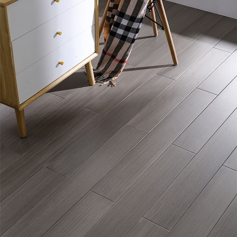 Trendy Laminate Flooring Wood Textured Indoor Laminate Floor
