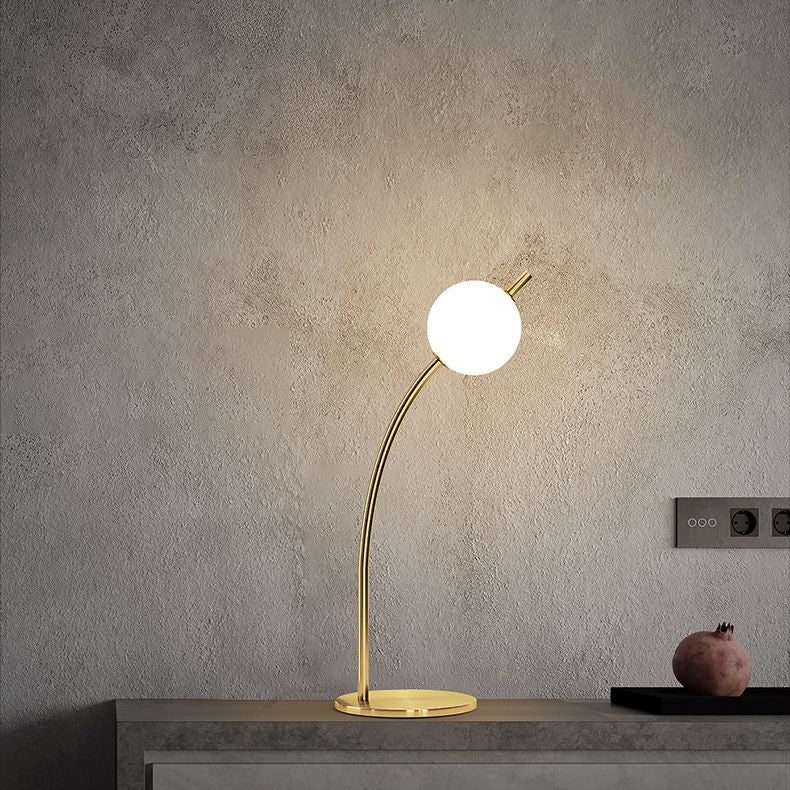 Simplicité lampe de nuit à balle à balle blanche en verre de chambre à voy à table à LED en or