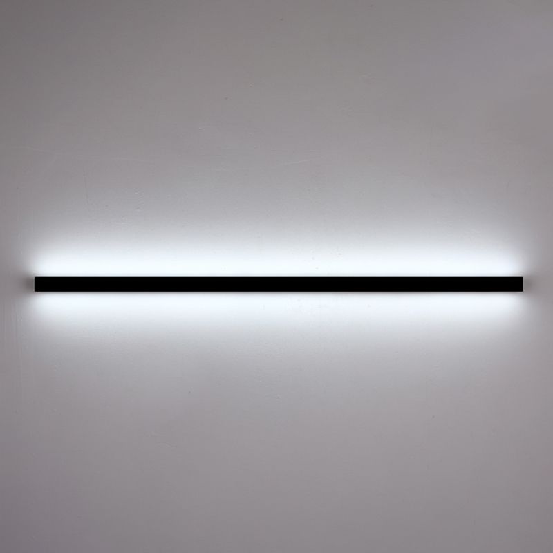 Linear Shape Metal Wall Sconce Modern Style 1- Light Wall Mount Light in Black