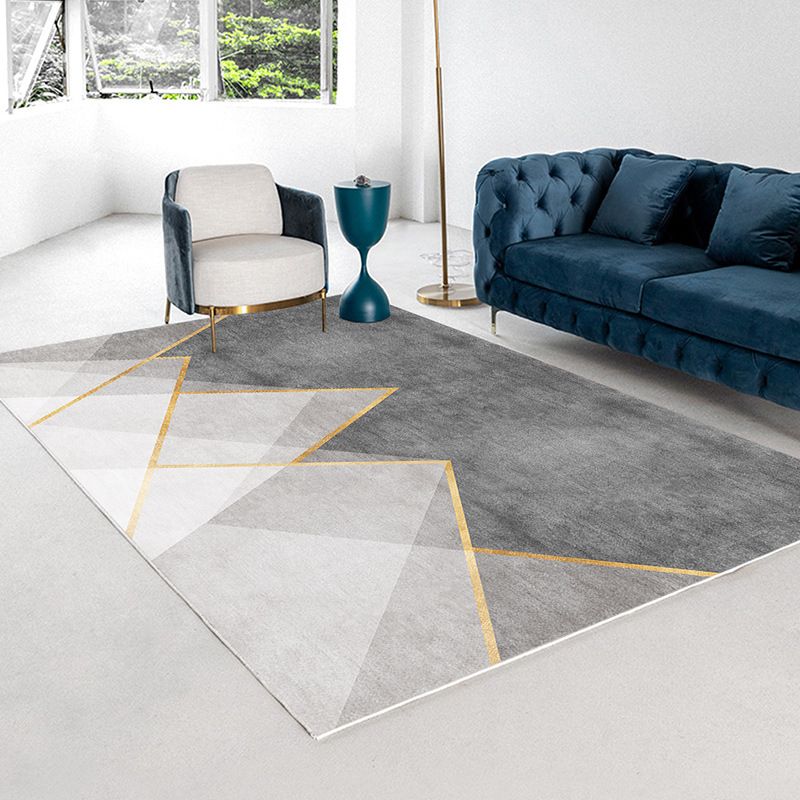 Grey Minimalist Triangle Design Rug Contemporary Stylish Polyester Area Carpet Stain Resistant Carpet for Home Decoration