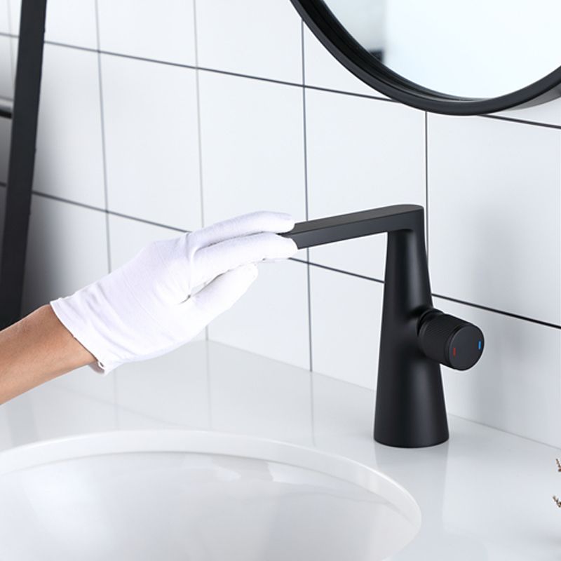 Contemporary Bathroom Faucet Deck Mounted Copper One Handle Fixed Roman Tub Faucet Set