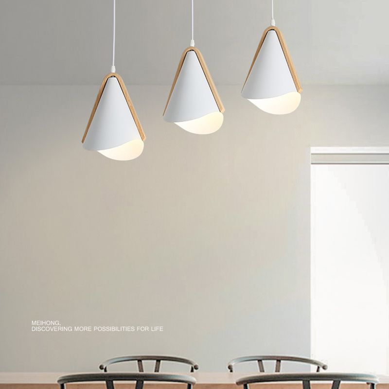 Kegelschatten 3-Leuchten moderne einfache LED-Style Hanging Deckenleuchten in Weiß
