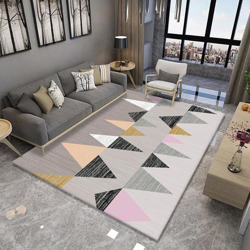 Stylish Triangle Pattern Area Rug Decorative Contemporary Polyester Rug Non-Slip Backing Indoor Carpet for Home Decor
