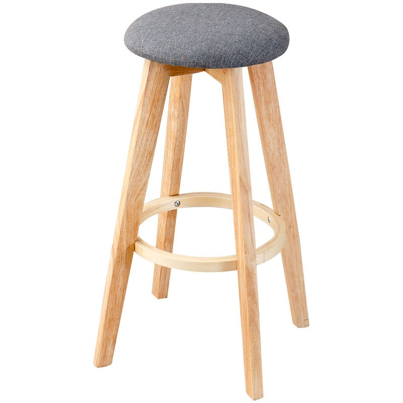 Moderner armloser rückenloser Thekeschatzholzholz -Barhocker mit Kissen und Pedal