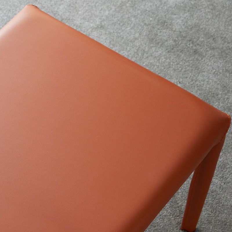 Silla sin brazos de comedor de metal moderno, silla de comedor de cuero para uso doméstico