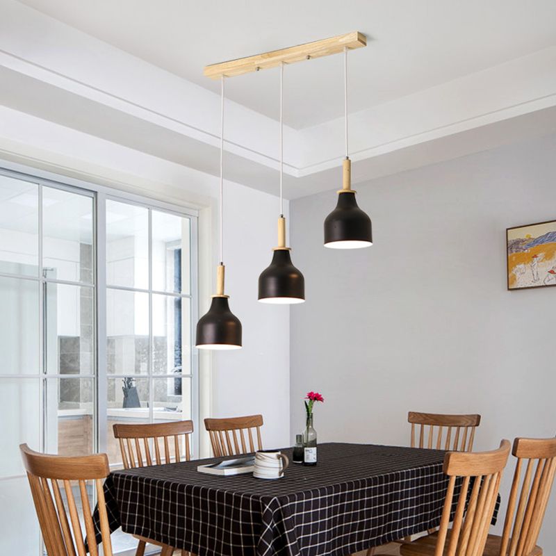 Finition blanche / noire Urne Cluster Pendant Modern Nordic 3 Heads Fer Hanging Light avec canopée linéaire