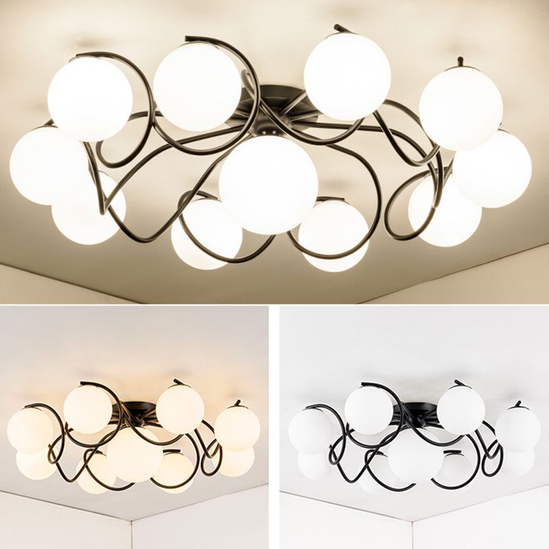 Weißer Glasball -Cluster Deckenleichter zeitgenössischer Einfachheitstil Semi Flush Mount Lampe mit Eisen kreativer Lampe Pfosten