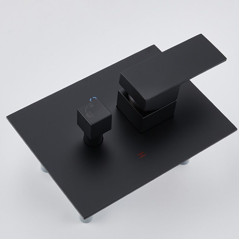 Modern Bathroom Faucet One Handle Copper Wall Mounted Bathtub Faucet