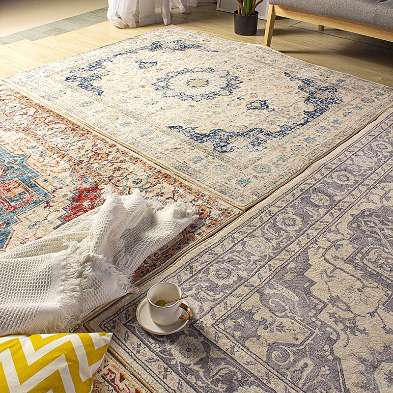Brauner Ton Blumendruck Teppich Polyester traditioneller Anti-Rutsch-Rücken-Innenteppich für Wohnzimmer