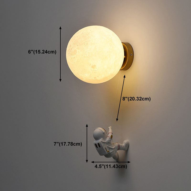 Lampada da parete astronauta e piante