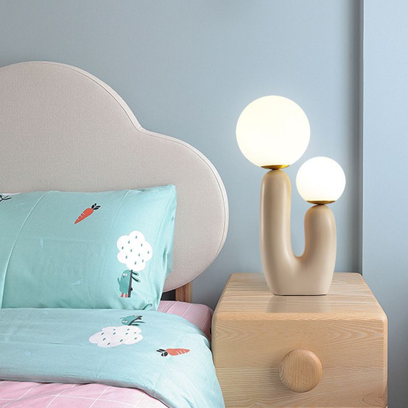 Lampe de table Globe 2 Light dans la lampe de bureau intérieure en résine concise moderne avec teinte en verre