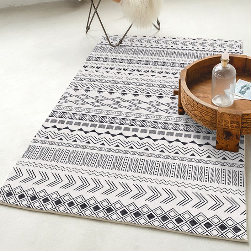 Weißer Vintage-Teppich für den Innenbereich, Polyester-Teppich mit Stammesmuster, pflegeleichter Teppich für die Heimdekoration
