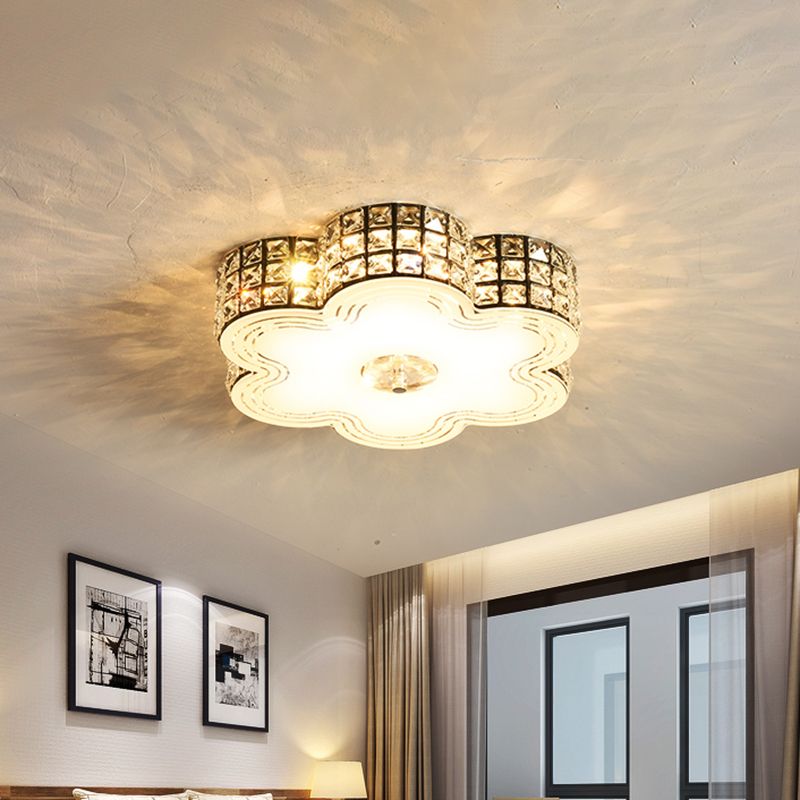 Square-Cut Crystals White Flush Mount Lighting Floral LED Modern Close to Ceiling Light, 15.5"/19.5" Width