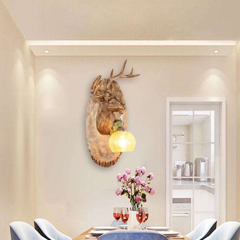 Herten naar rechter/linker hars SCONCE LICHTING VINTAGE 1 lichte gang Wandgemonteerde lamp in bruin/geel/wit met Globe Glass Shade