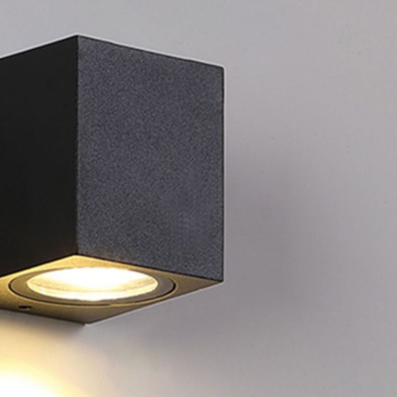 Contemporary Geometric Wall Light Aluminum & Glass Wall Sconce in Black