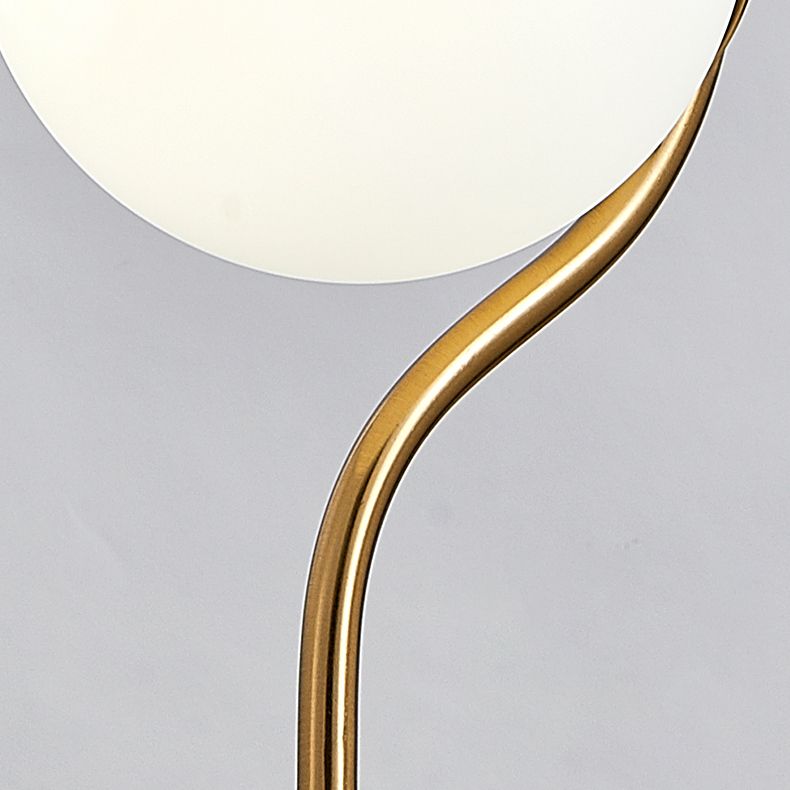 Eisengold Single Hanging Lampe im modernen Luxus -Gla -Globus -Anhänger Licht für Schlafzimmer