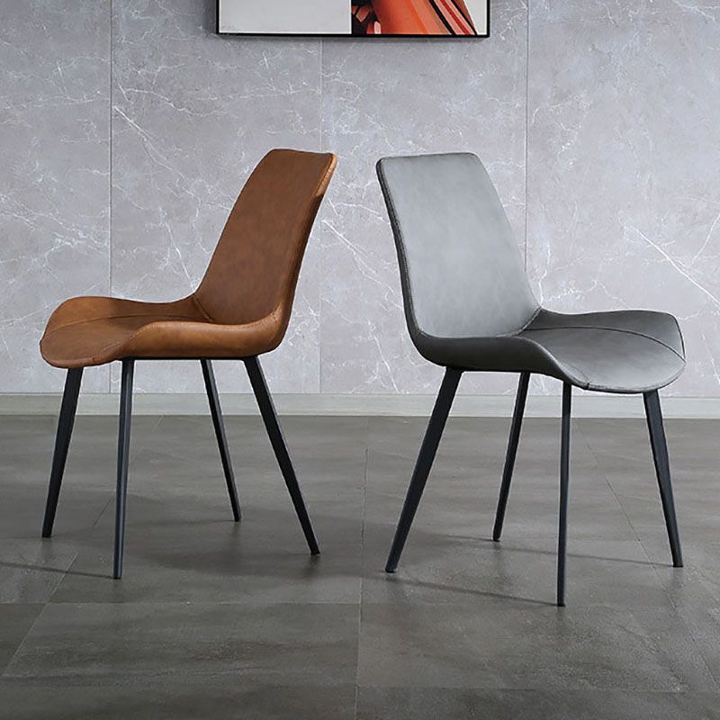 Cuir de style contemporain dinant des chaises de bras solides de cuisine de chaises