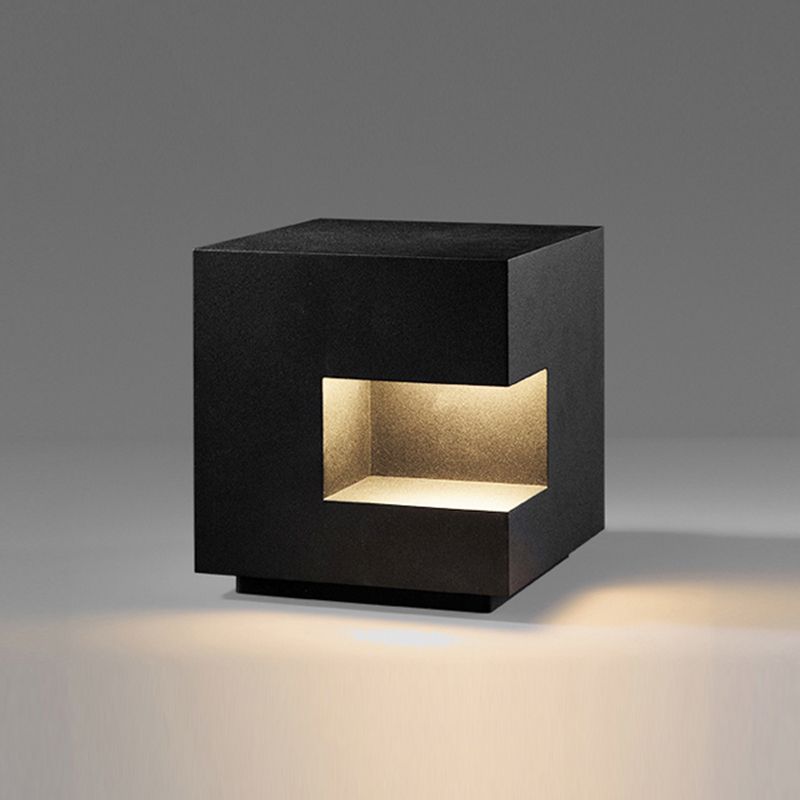 Black Square Pillar Lamp Waterproof Outdoor Light for Courtyard