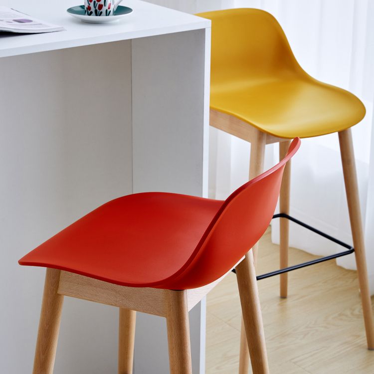 Scandinavian Armless Bar Stools Plastic Low Back Barstool with 4 Beech Legs