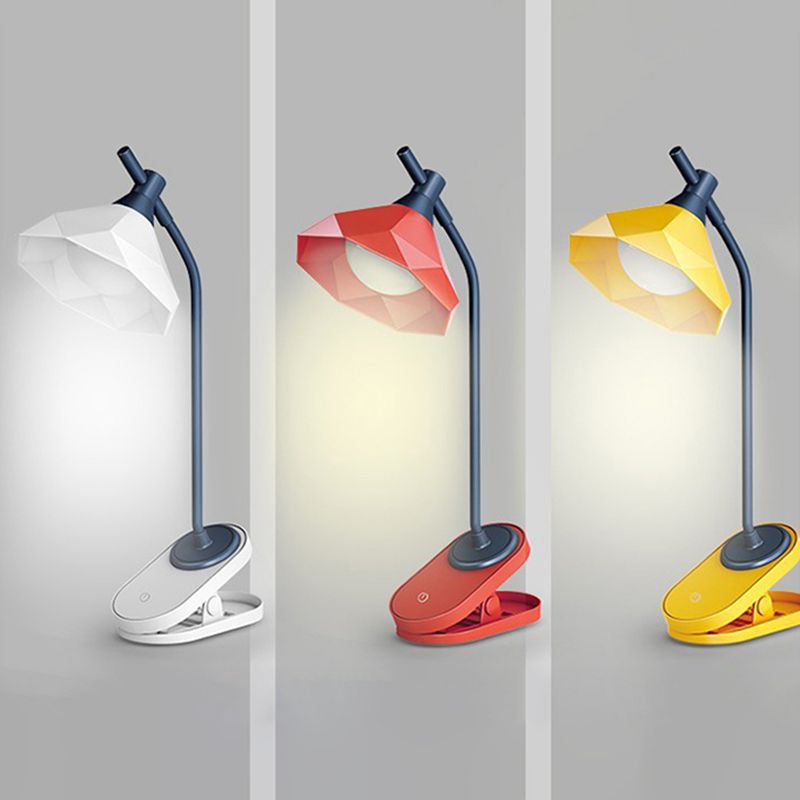 Lámpara de escritorio de sujetador con forma de diamante Macaron de plástico para la habitación de la habitación del niño recargable Luz de estudio LED