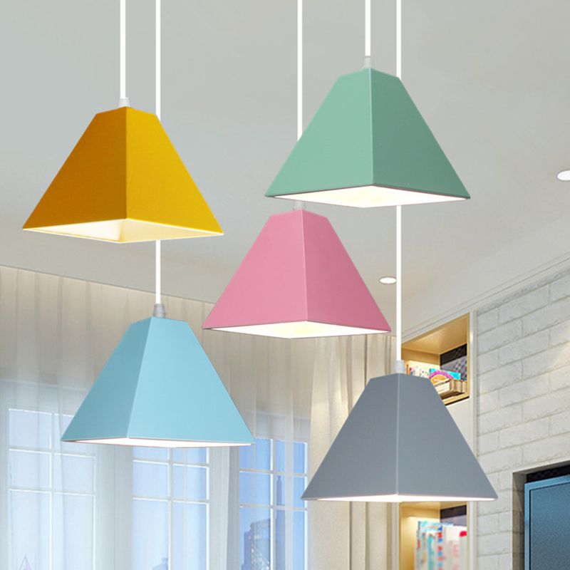 Trapezoide de metal Luz colgante Nordic Macaron Style 1 Lámpara de techo de mesa de comedor ligero