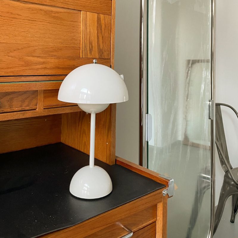 Nuits en dôme et lampes de style moderne en métal 1 lampes à table légère