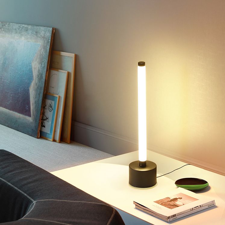 Semplice lampada da comodino a LED tubolare a LED lampada da comodino acrilico con interruttore on-off