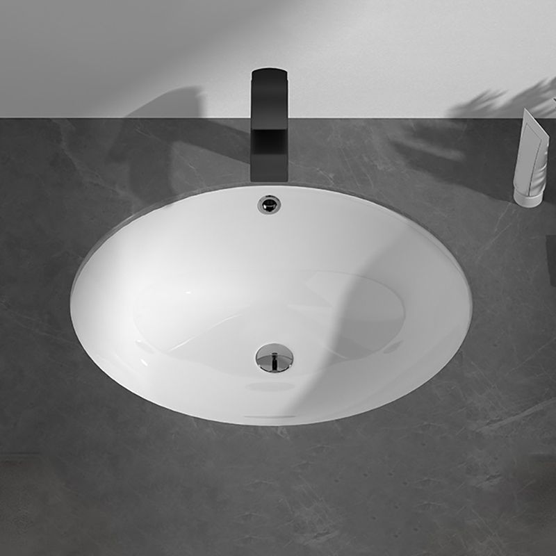 Modern Style Bathroom Sink Overflow Hole Design Undermount Ceramic Bathroom Sink