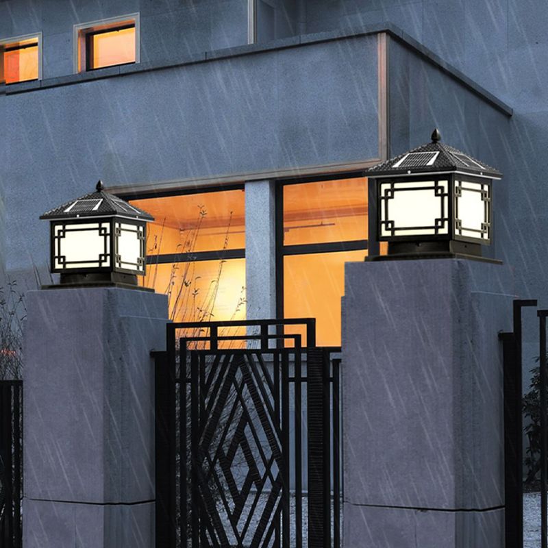 Contemporary Pillar Lighting Fixture Minimalist LED Solar Lamp for Garden