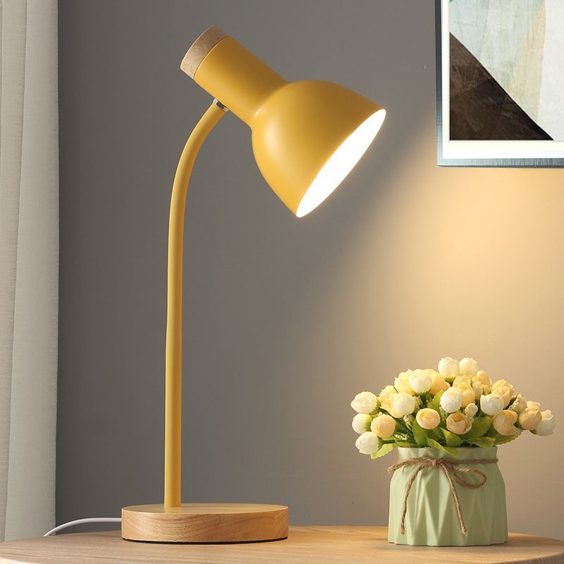Lampada da tavolo a forma di campana in stile moderno metallico a 1 luci