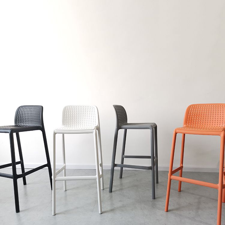 Contemporary Stackable Colorful Counter Stools Plastic Armless Indoor Bar Stool
