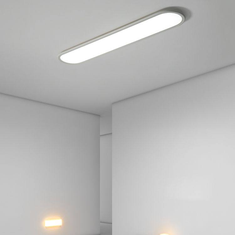 Oval Shape Metal Flush Ceiling Light Modern Style 1 Light Flush Mount Lighting