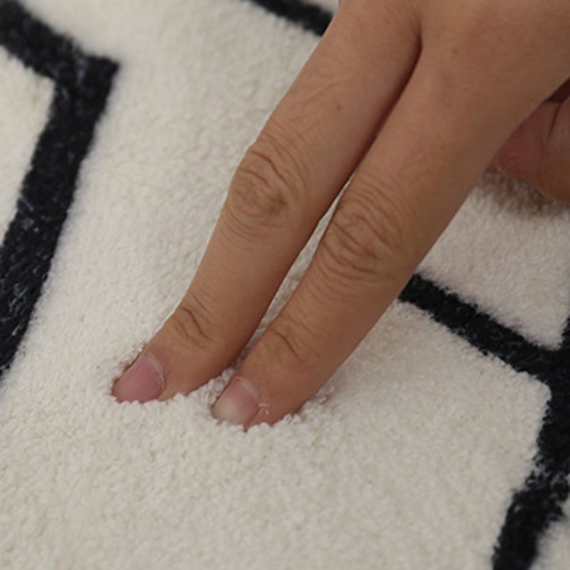 Nostalgia Home Decoration Carpet Geometric Printed Polyester Rug Non-Slip Backing Indoor Carpet