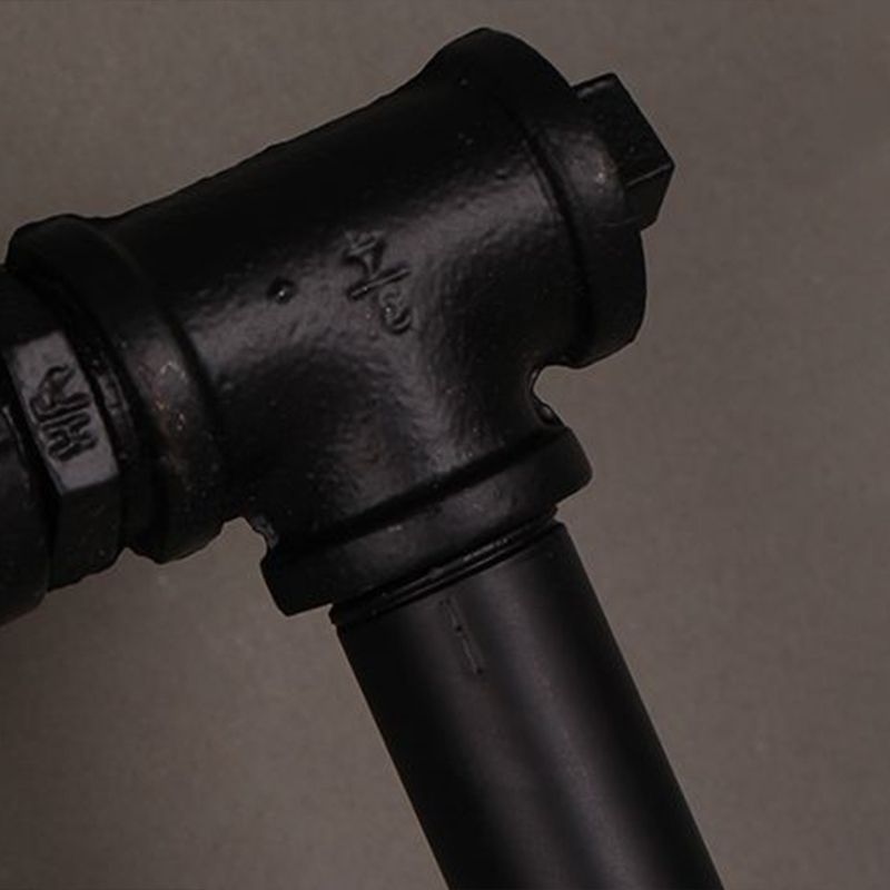 Rohrarm Eisenwandleuchte Vintage 2 Köpfe Restaurant Wandmontagelampe in Schwarz