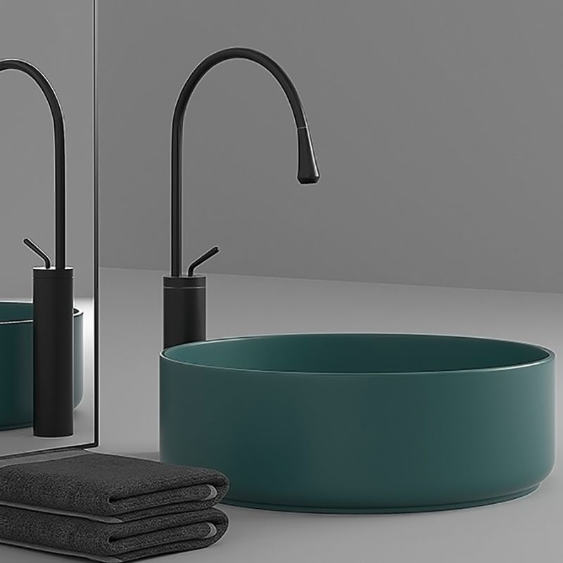 Round Porcelain Bathroom Sink with Shut-Off Valve Vessel Sink