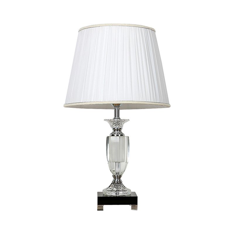 Wit 1 lichte nachtlicht traditionele stijl stof taps toelopende nachtkastje lamp met kristallen basis