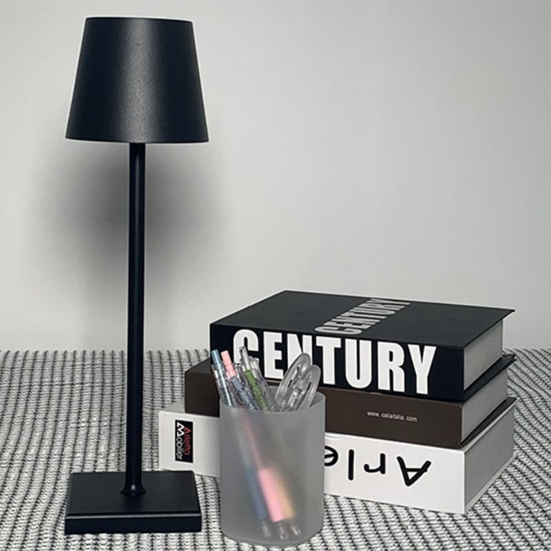 Metal Geometric Shape Table Lamp Mount Lighting Modern 1 Light Table Lamp Fixture