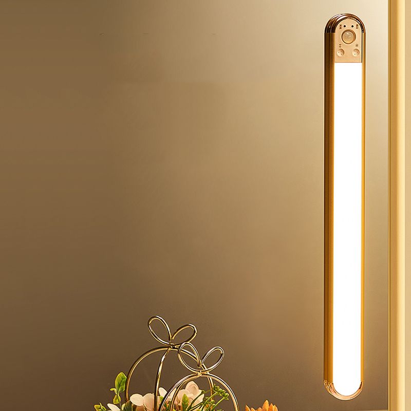 Gold länglich mobile LED Mirror Light Moderne Metall Waschtisch für Pulverraum