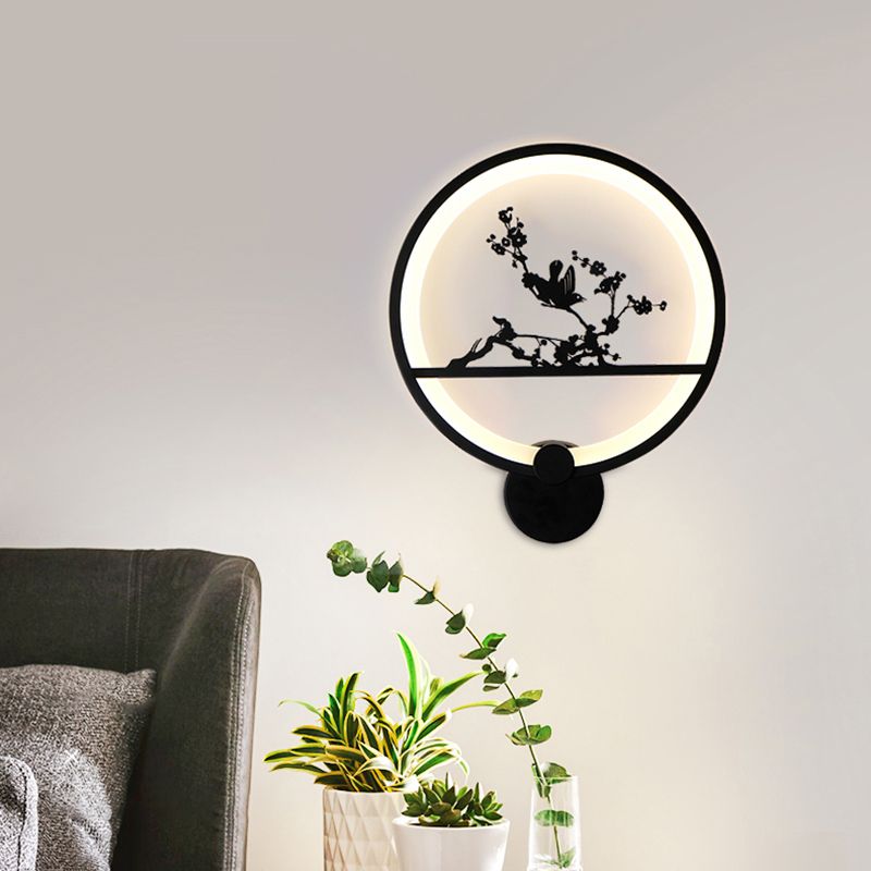 Unique Shape Metal Wall Light Modern Style 1-Light Wall Mounted Light Fixture in Black