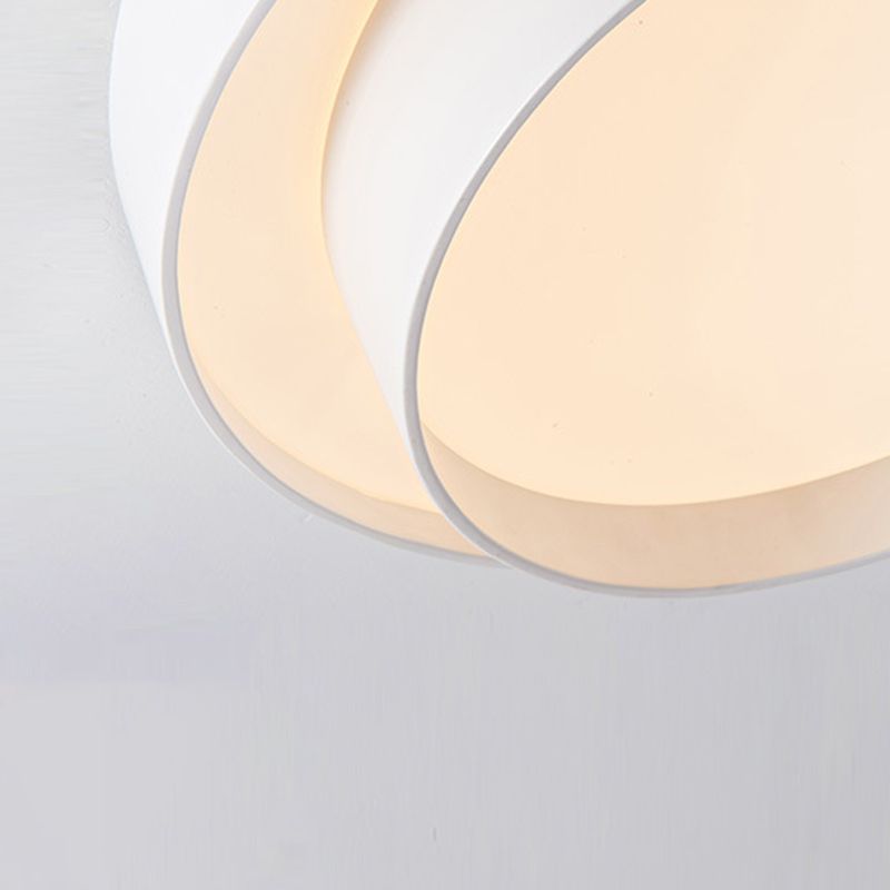 Luminaire de plafond en fer à montage encastré à LED circulaire concis et moderne avec abat-jour en acrylique