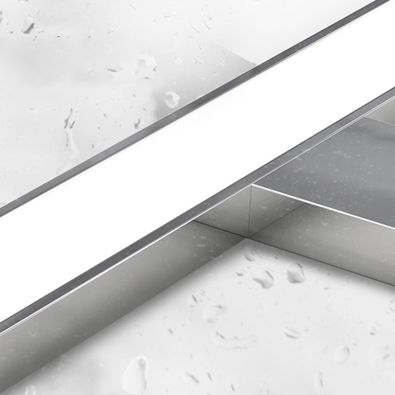 Metal Linear Shade Mirror Wall Lights Modern 1 Head Wall Mount Fixture in Silver