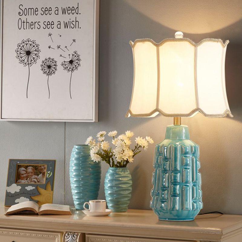 Fabric geschoeide bel/drumtafellamp vintage 1 bol salon nachtkastje licht met keramische potbasis in blauw