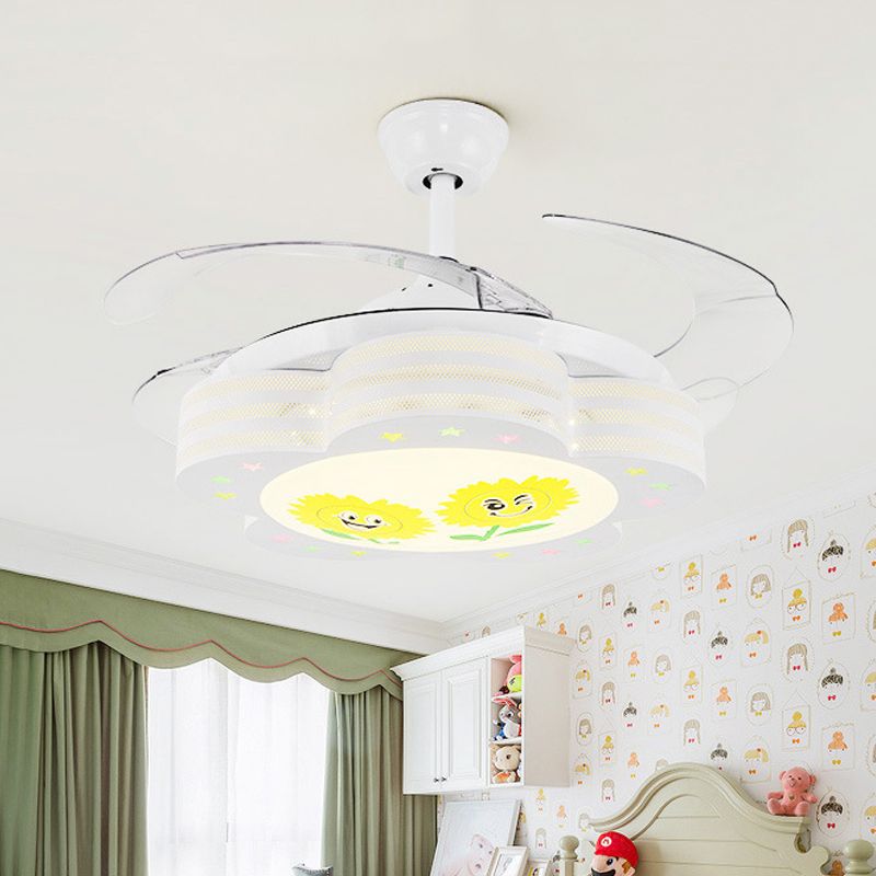 42 "LED LED LED SEMI FLANCHMOUNT NORDIC KIDS Style blanc 3 lames pendantes ventilateur Lumière avec forme de forme florale