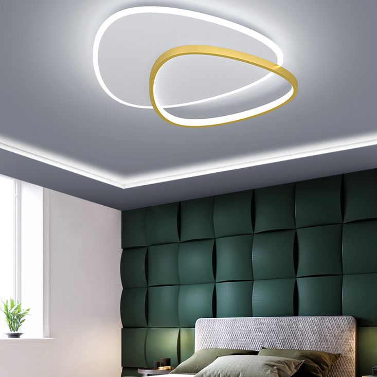 Minimalist Triangle Ceiling Light Fixture Acrylic LED Bedroom Flush Mount Ceiling Fixture