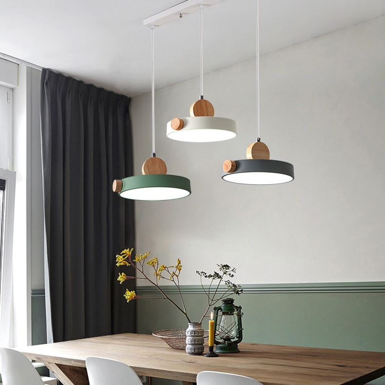 Acrylic Circular LED Hanging Lamp in Modern Concise Style Iron Macaron Pendant Light for Dining Room